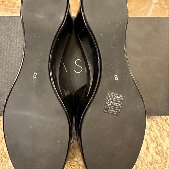 Italian Via Spiga Heeled Slides - Picture 4 of 5
